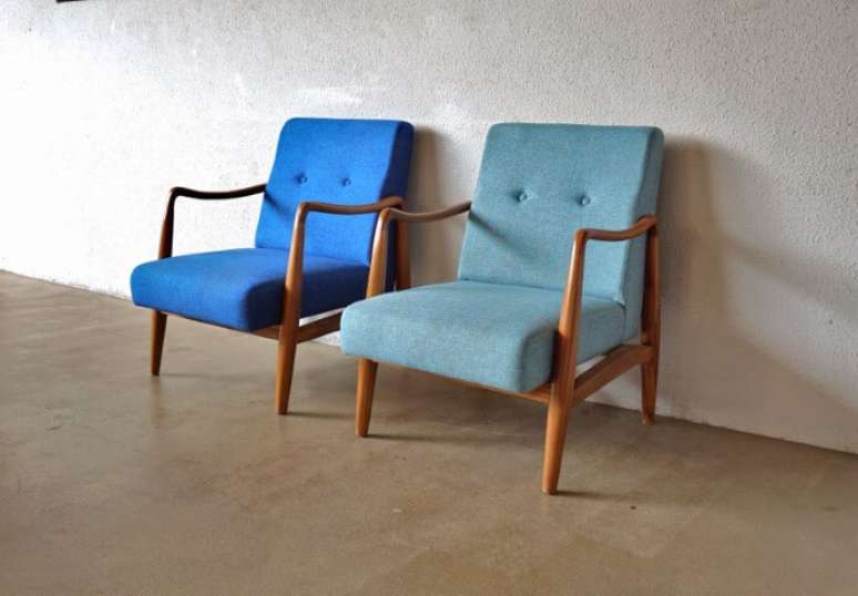 41. M&oacute;veis usados com estofados azuis. Foto de Home & Decor Singapore