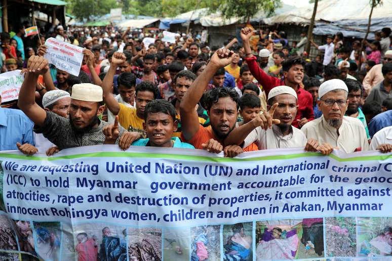 Refugiados rohingyas em campo em Bangladesh
 25/8/2018   REUTERS/Mohammad Ponir Hossain 