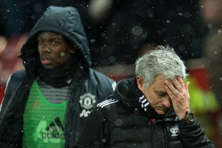 Clima entre José Mourinho e Pogba não é dos melhores (Foto: OLI SCARFF / AFP)