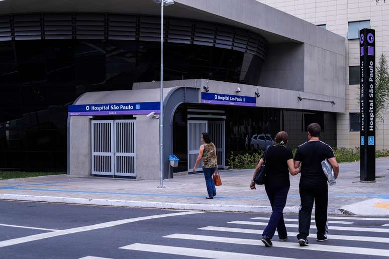 Fachada da estação Hospital São Paulo, da Linha 5-Lilás