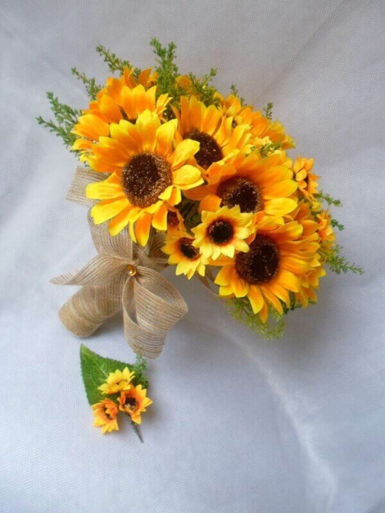 21- As flores lindas do buquê de girassol significam lealdade. Fonte: Pinterest