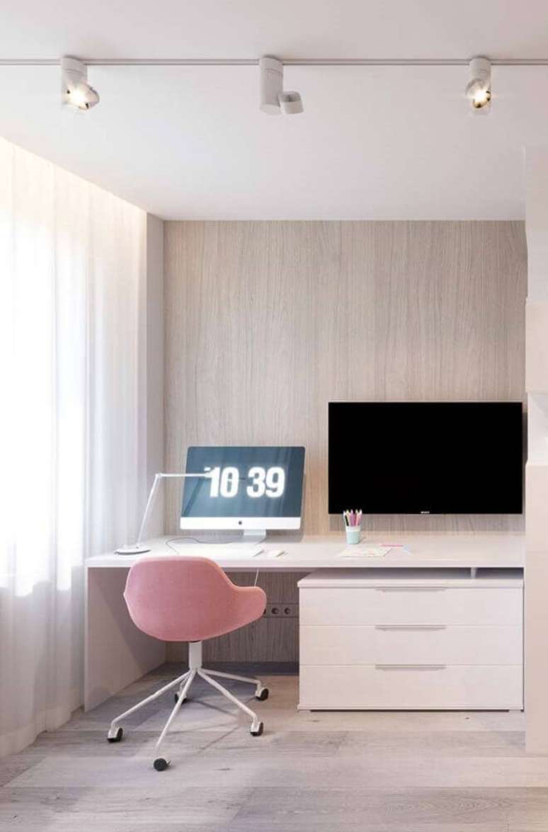 53. Que tal usar móveis laqueados para decoração de home office pequeno? – Foto: Pinterest