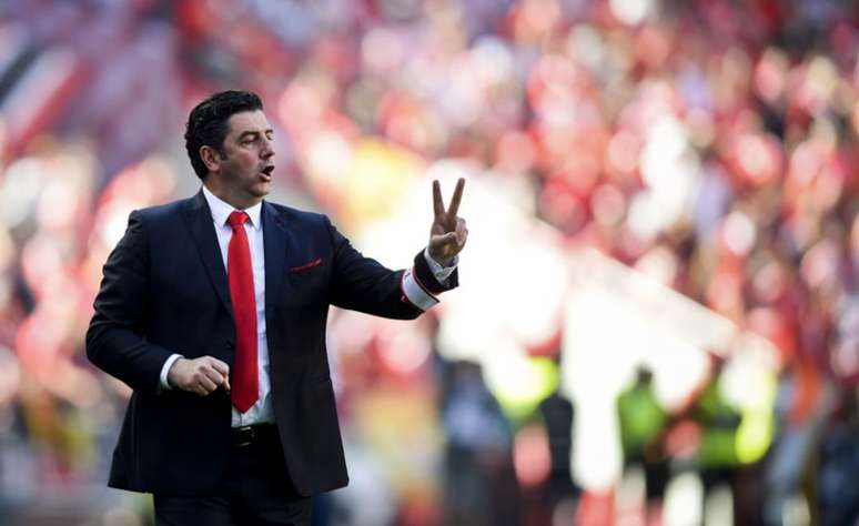 Rui Vitória não ficou nada satisfeito (Foto: Patricia de Melo Moreira/AFP)