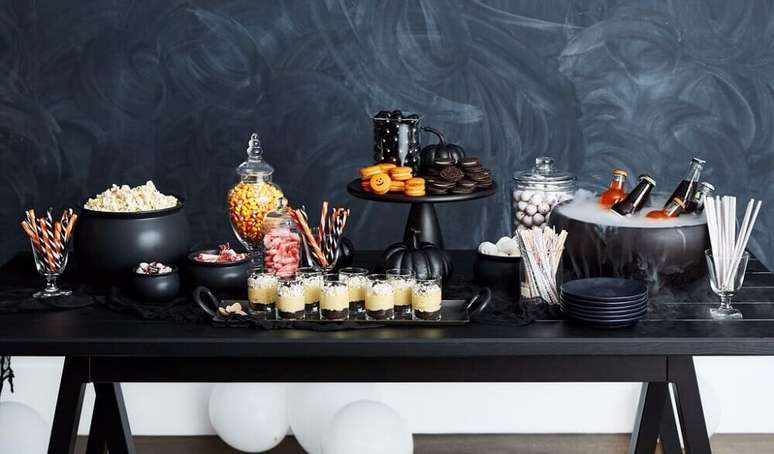 31. Ideia de decora&ccedil;&atilde;o para mesa de festa de Halloween &ndash; Foto: Popsugar