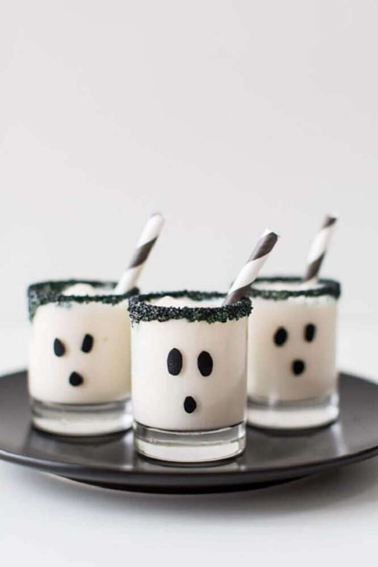 12. Docinhos decorados para festa de Halloween &ndash; Foto: Brit + Co