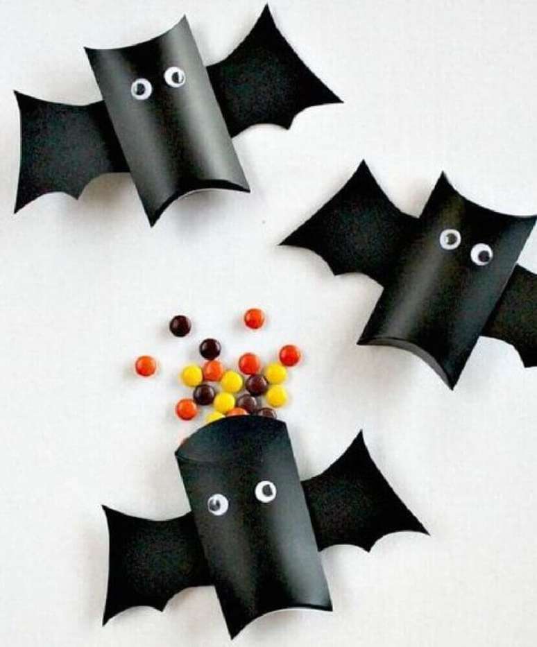 60. Há diversas formas de fazer lembrancinhas de Halloween – Foto: Mommo Design