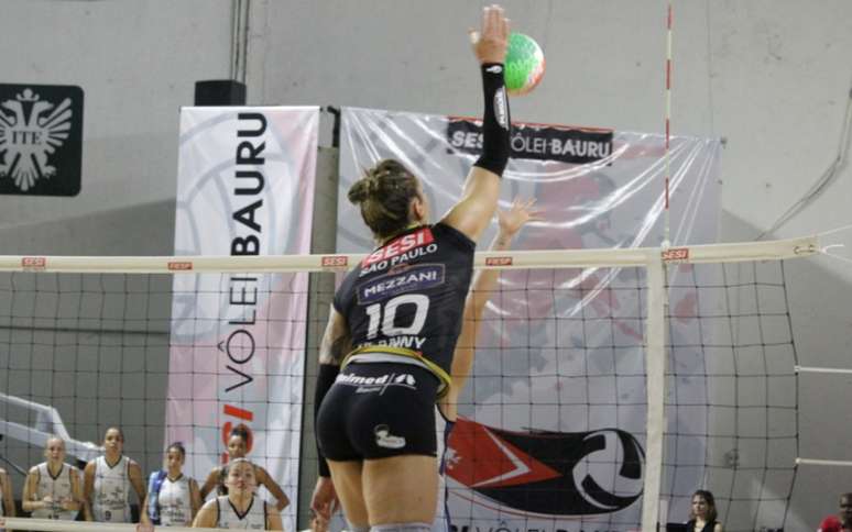 Osasco não dá chances ao Barueri e vai à final do Paulista de vôlei, vôlei