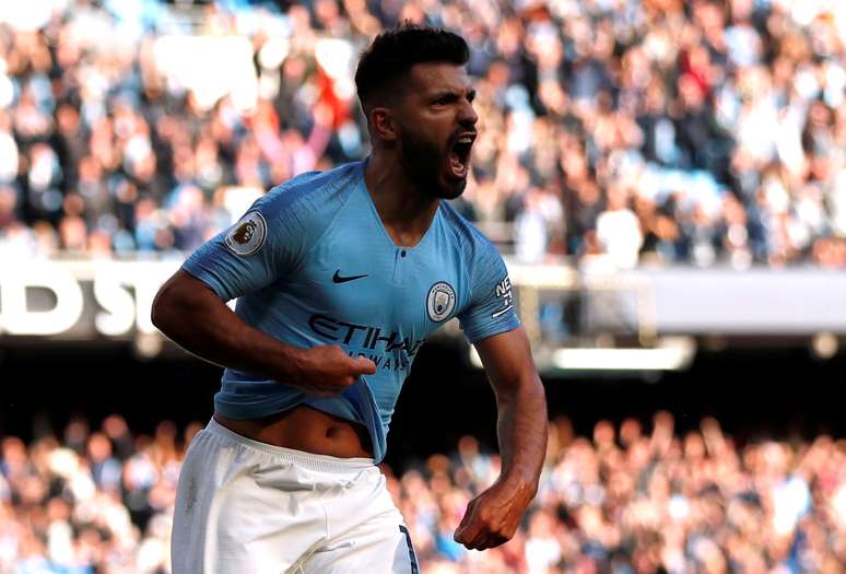 Aguero comemora gol do Manchester City