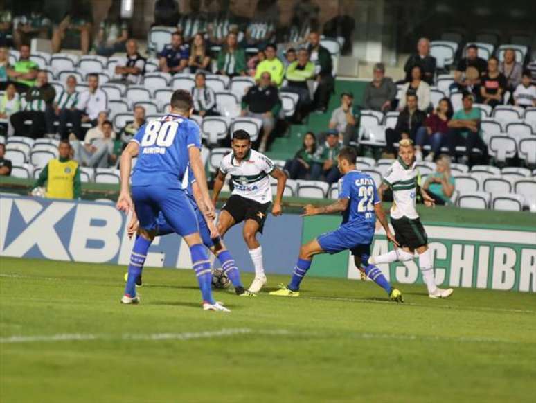 Guilherme Parede foi o principal nome do sistema ofensivo do Coritiba (Foto: Site oficial)