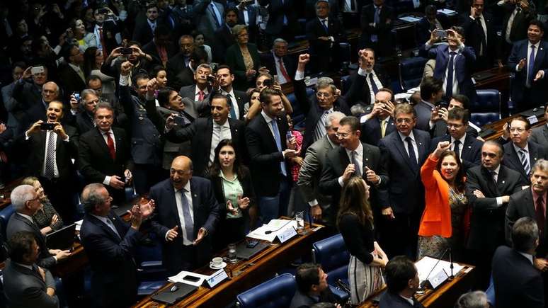 Somente os deputados podem iniciar um processo de impeachment de um presidente, como aconteceu com Dilma Rousseff e Fernando Collor de Melo