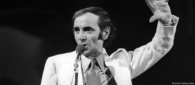 Aznavour em 1970: ele se considerava "mais um ator que canta do que um cantor que atua"