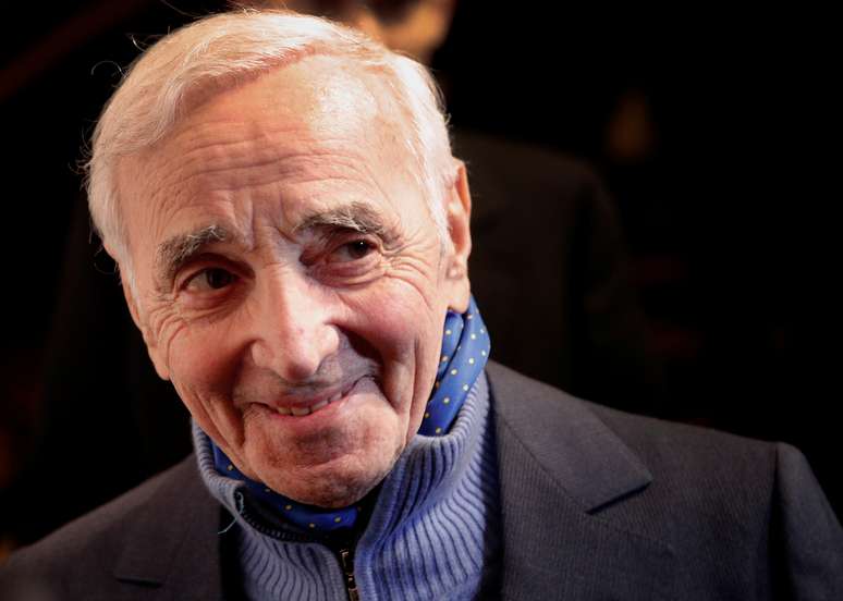 Cantor franc&ecirc;s Charles Aznavour durante evento em Paris 08/02/2017 REUTERS/Christophe Ena