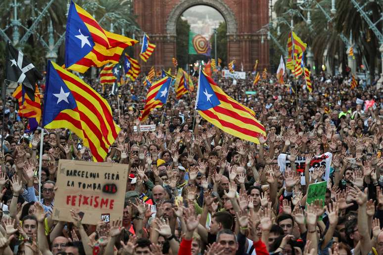 Manifestação em Barcelona
 1/10/2018   REUTERS/Albert Gea 
