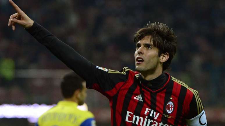 Sob comando de Berlusconi, Kaká foi eleito melhor jogador do mundo em 2007 (Foto: Olivier Morin/AFP)