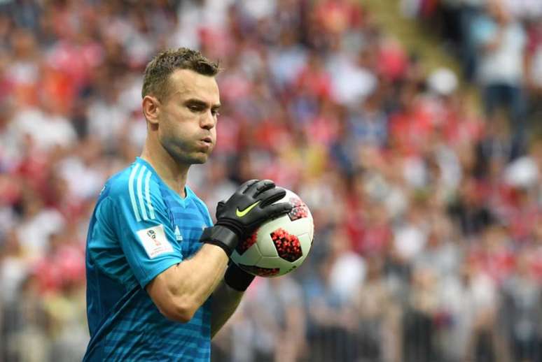 Akinfeev ressaltou o fato de ter sido capitão da seleção na Copa do Mundo realizada em seu país (Foto: Yuri Cortez/AFP)