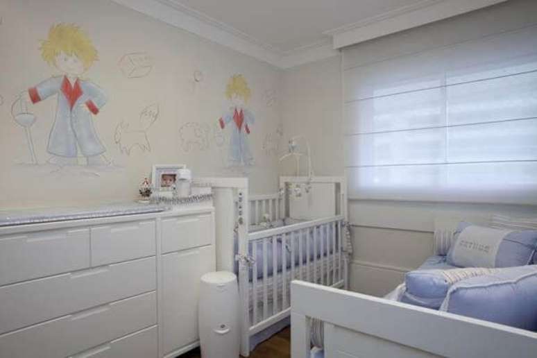 43- A decoração de quarto de bebê masculino simples tem como tema principal “O Pequeno Príncipe”. Projeto: Deborah Basso