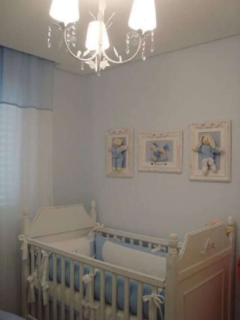 48- A cortina com tecido leve &eacute; embutida no forro de gesso. Projeto: Daniella Lima