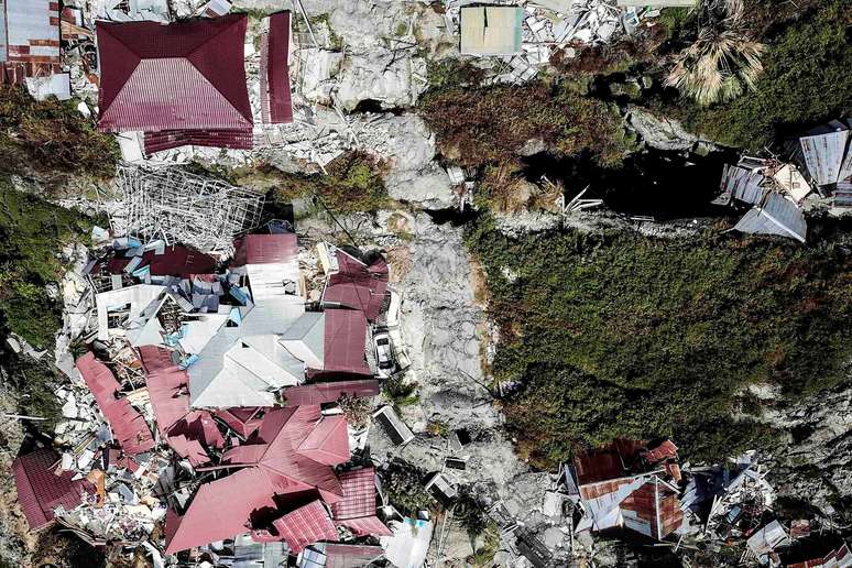 Vista aérea do sub-distrito de Petobo, em Palu, na Indonésia