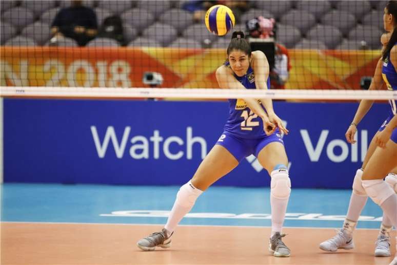 Natália voltou após lesão e foi a maior pontuadora da partida (Foto: FIVB Divulgação)