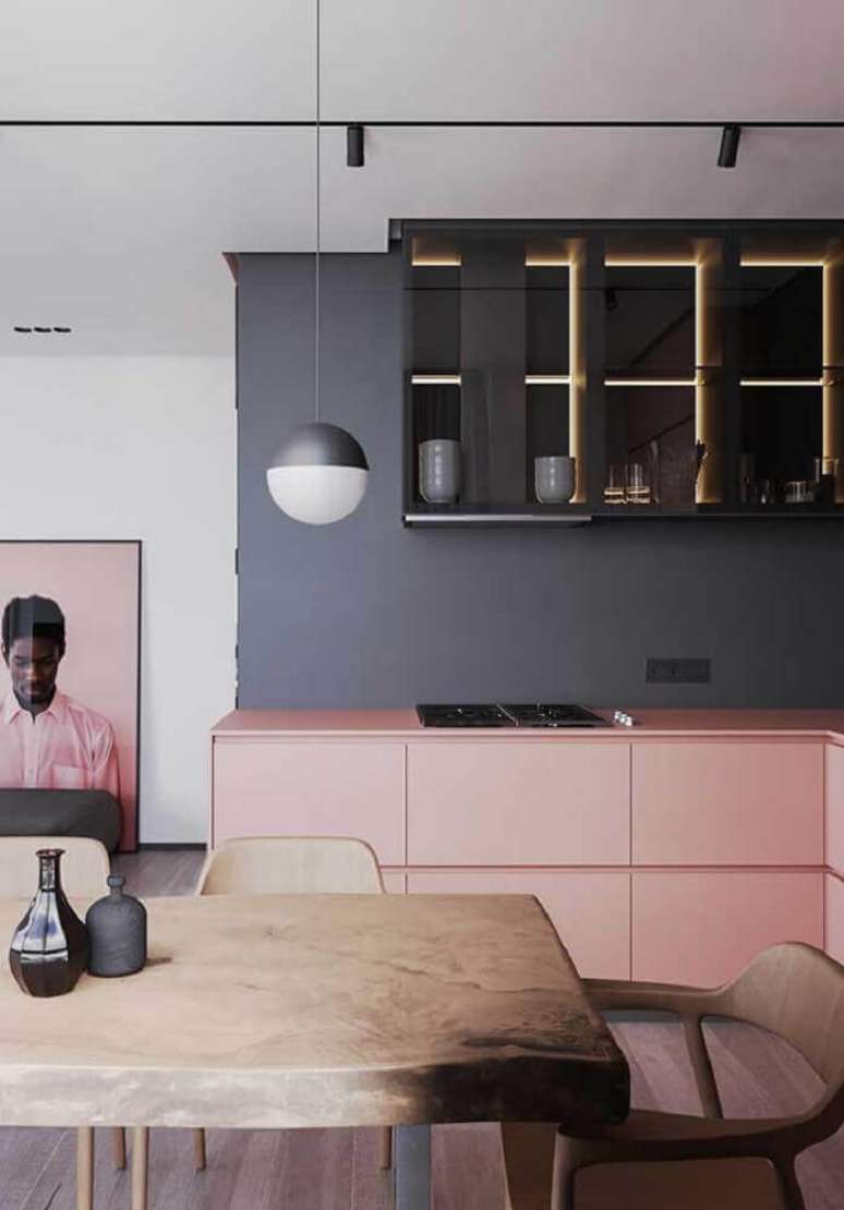 3. Decoração para cozinha moderna nas cores rosa e cinza flanela – Foto: IdeiasDecor