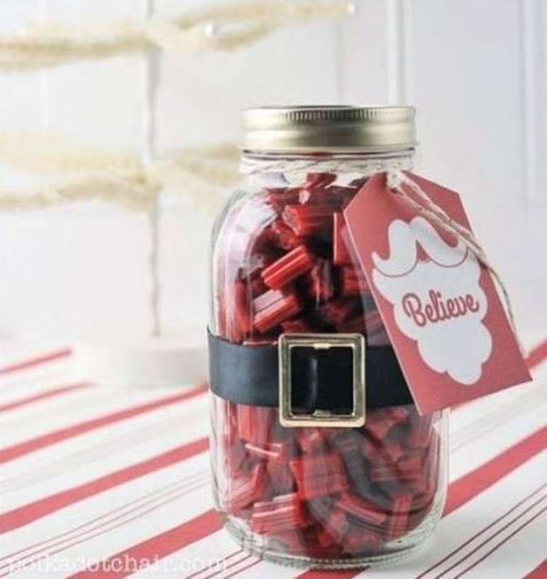 19- Alca&ccedil;uz &eacute; um doce com a cor do natal e &eacute; uma &oacute;tima op&ccedil;&atilde;o de presente