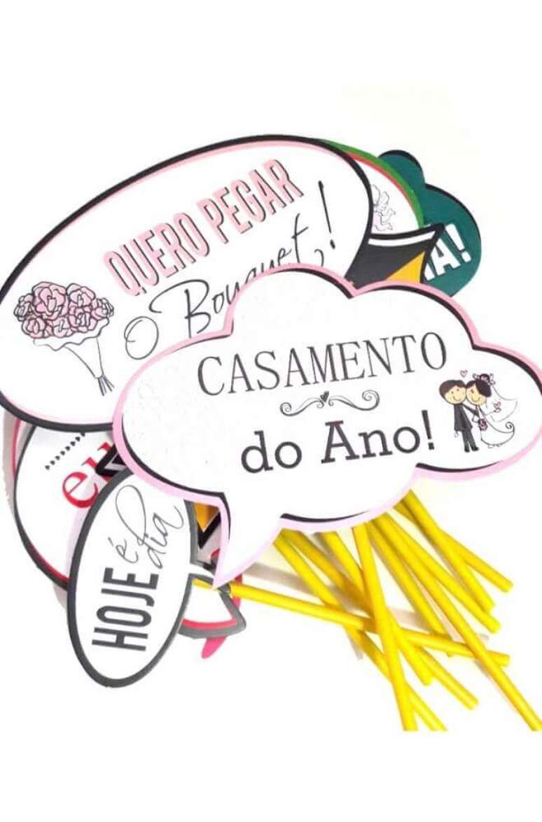 67. Voc&ecirc; pode usar mais de um modelo de plaquinhas para festa &ndash; Foto: Pinterest