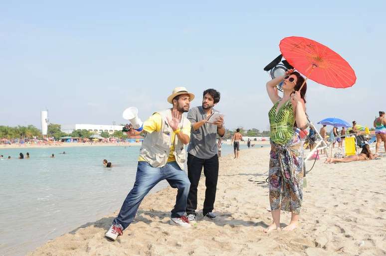 Entre Silvio Guidane e Roberta Gualda em cena de 'Balacobaco', da Record TV, em 2012. &nbsp;
