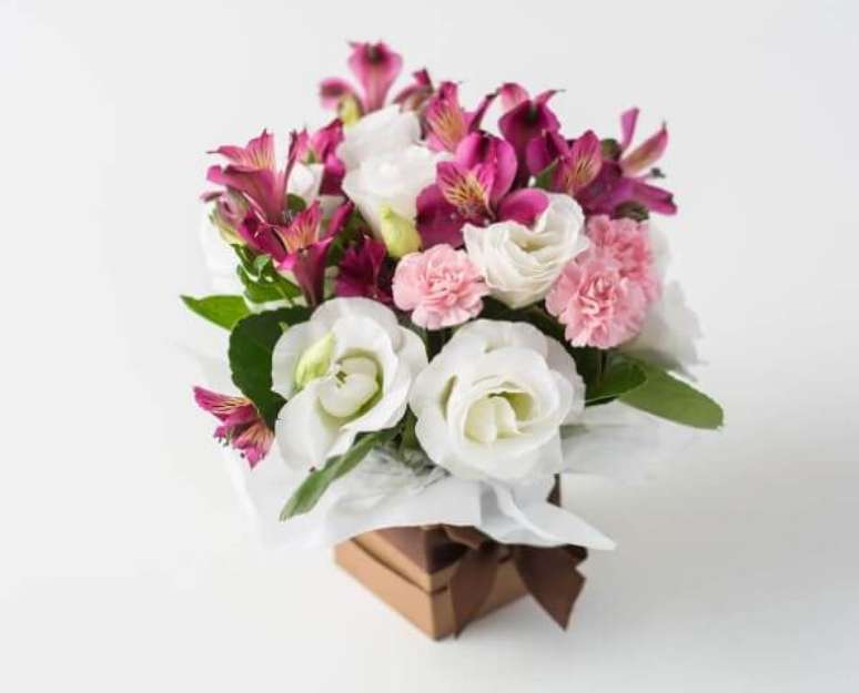 23. Flores do campo cor de rosa em caixa. Foto de Isabela Flores