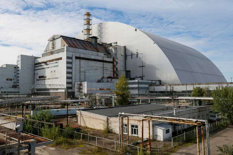 Usina solar é inaugurada em Chernobyl 
 5/10/2018   REUTERS/Gleb Garanich 