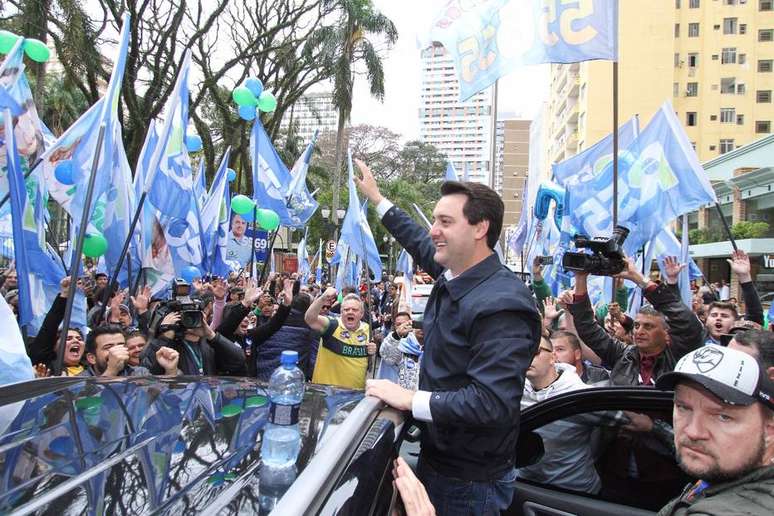Ratinho Junior em campanha no Paraná