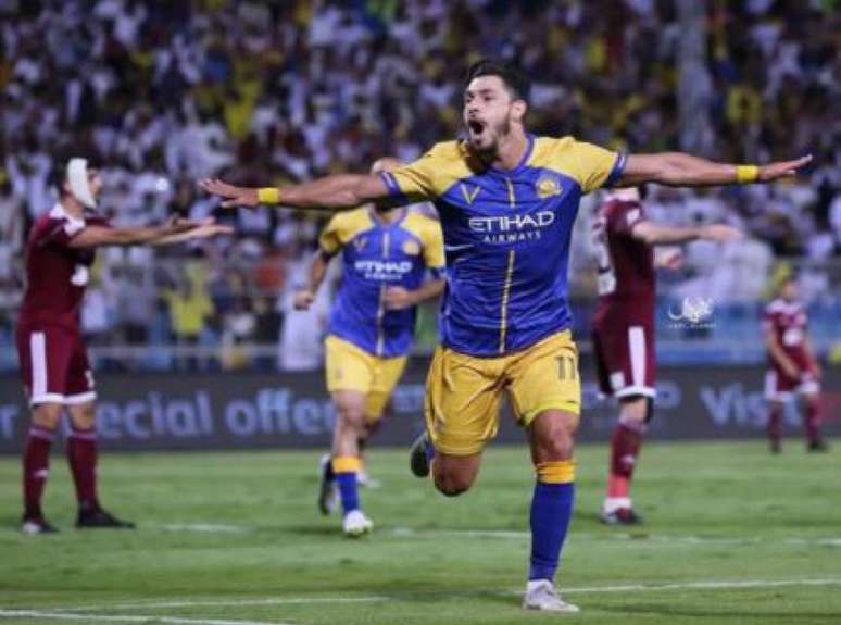 Giuliano comemora gol na Arábia Saudita (Foto: Divulgação)