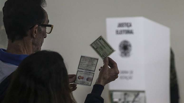 Ideia de 'voto &uacute;til' ou 'voto no menos pior' deve continuar sendo uma constante no segundo turno