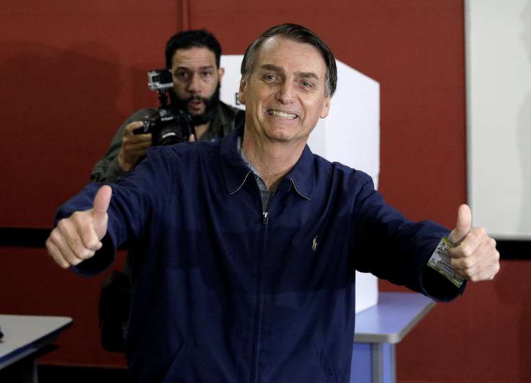 Jair Bolsonaro vota no Rio de Janeiro
07/10/2018 REUTERS/Ricardo Moraes