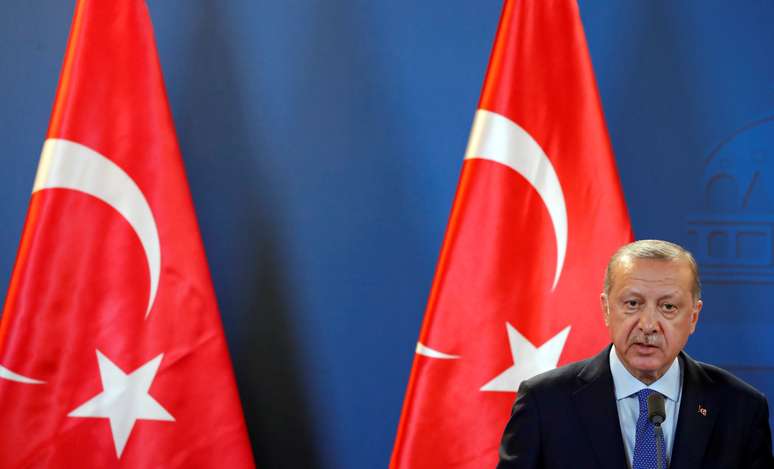 Erdogan concede entrevista em Budapeste
 8/10/2018   REUTERS/Bernadett Szabo 