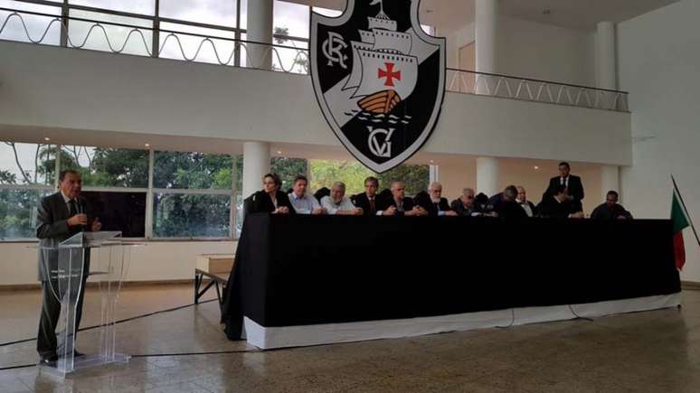 Líderes políticos do Vasco se reuniram em coletiva no início da tarde desta segunda (David Nascimento/LANCE!Press)