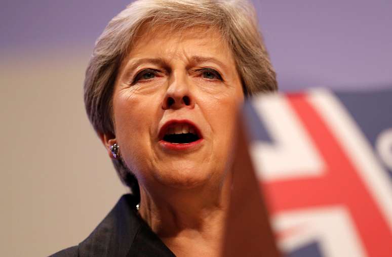 Ao menos 40 parlamentares do Partido Conservador da primeira-ministra do Reino Unido, Theresa May, est&atilde;o dispostos a votar contra o poss&iacute;vel acordo proposto pelo governo para o Brexit 
