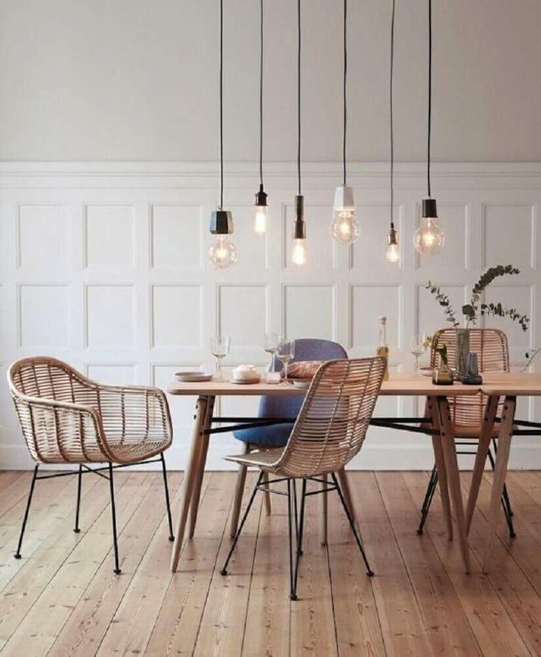 7. Decoração com pendentes para sala de jantar moderna – Foto: Pinterest