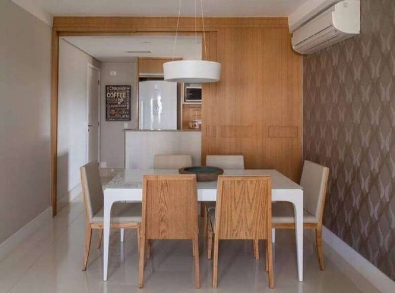26. O papel de parede tamb&eacute;m deve ser usado na decora&ccedil;&atilde;o de sala de jantar moderna &ndash; Foto: Ana Yoshida
