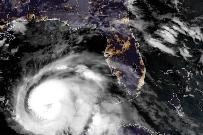 Michael se tornou 'um furac&atilde;o extremamente perigoso de categoria 4'
