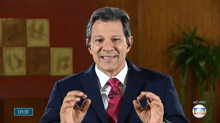 O candidato à Presidência do PT, Fernando Haddad, concede entrevista ao Jornal Nacional, da TV Globo