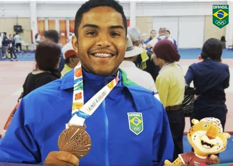 João Vitor Santos conquista medalha de bronze por equipes nos Jogos Olímpicos da Juventude Buenos Aires 2018 (Foto: Reprodução Instagram)