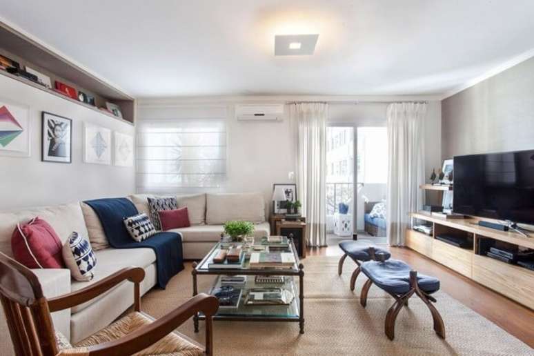 15. Uma sala bem decorada pode se tornar um ref&uacute;gio dentro de casa. Projeto de Pereira Reade