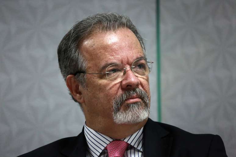 Ministro Raul Jungmann afirmou que criar not&iacute;cias falsas sobre urnas eletr&ocirc;nicas &eacute; crime