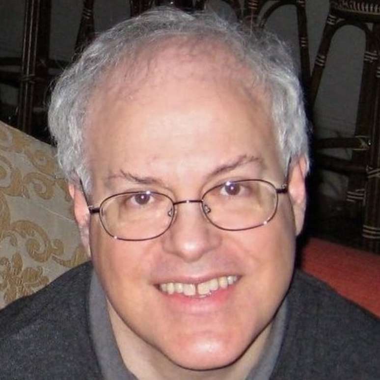 Joseph Bates elogiou o estudo de longa dura&ccedil;&atilde;o, dizendo que ele o ajudou a prosperar