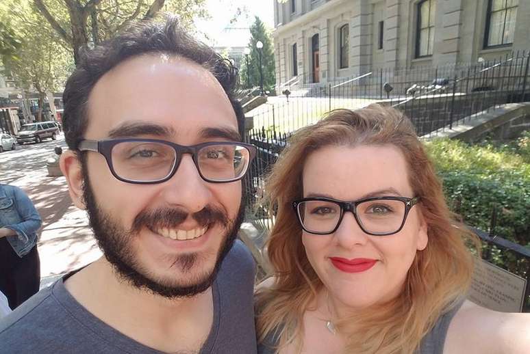 Mehmet e Jacquelyn, 31 e 33 anos, moram em Nova York. Eles estão casados há dois anos