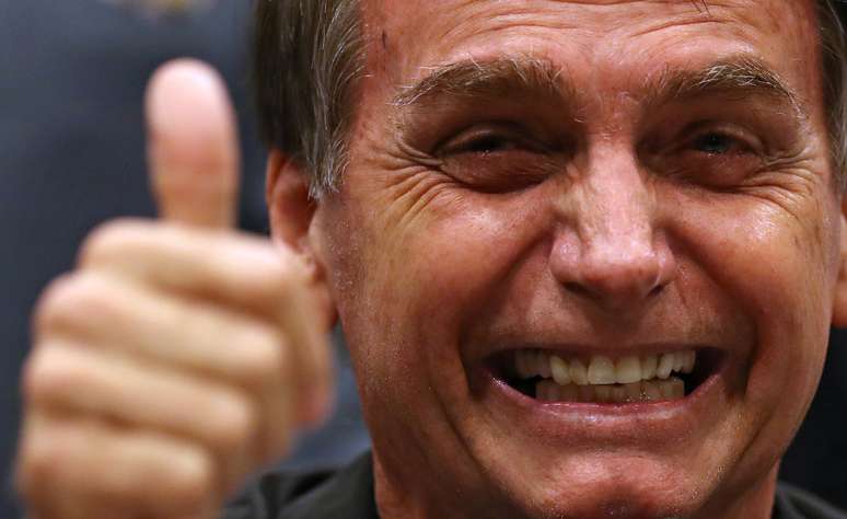 Candidato do PSL à Presidência, Jair Bolsonaro, durante entrevista coletiva no Rio de Janeiro
11/10/2018 REUTERS/Ricardo Moraes