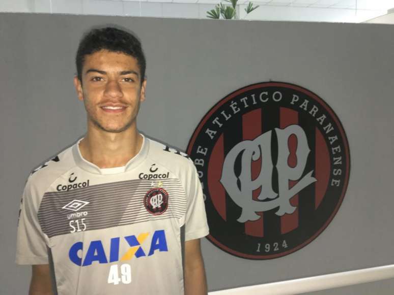 Rômulo da Cruz é o novo reforço do Atlético-PR para a base (Foto: Divulgação)