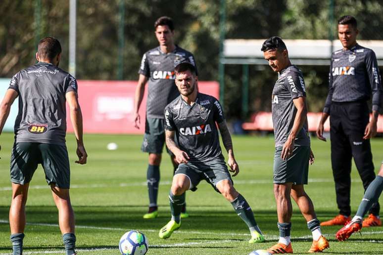 Nathan ainda não mostrou no Galo o futebol que o levou para o Chelsea da Inglaterra (Foto: Bruno Cantini / Atlético-MG)