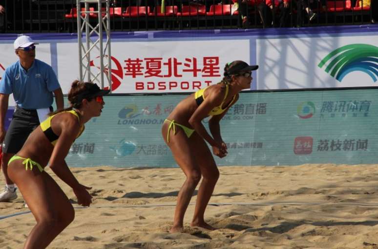 Maria Clara e Elize Maia avançaram para as oitavas de fina (Foto: FIVB)