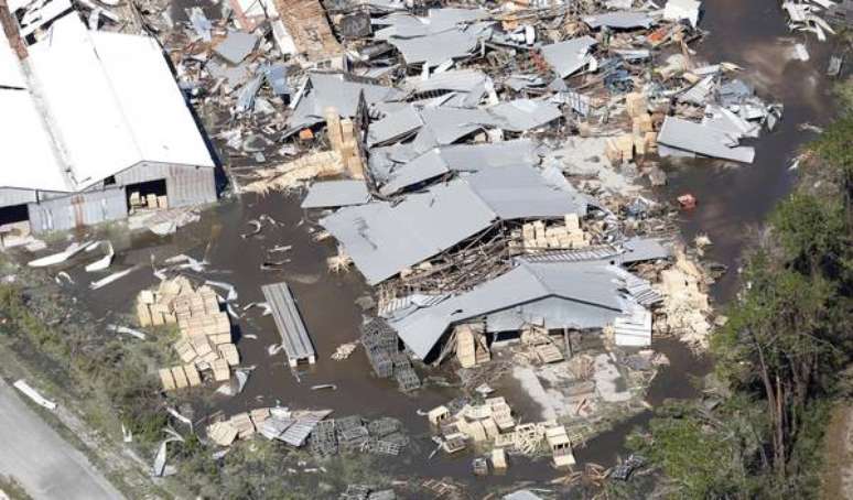 Destruição causada pela tempestade Michael em Panama City, na Flórida